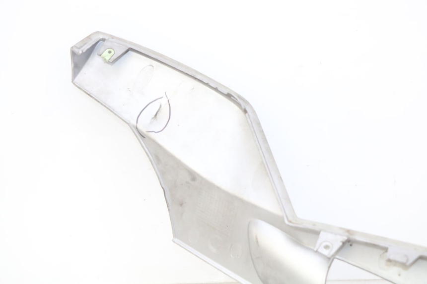 photo de FIANCHETTI INFERIORE PEUGEOT SATELIS 125 (2010 - 2012) - Dettagli dei punti di fissaggio