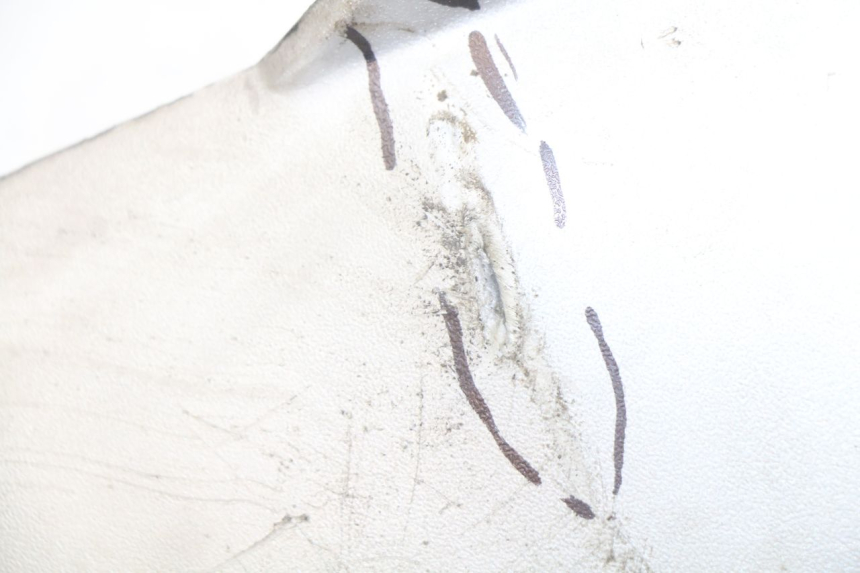 photo de FIANCHETTI INFERIORE PEUGEOT SATELIS 125 (2010 - 2012) - Marcature e riferimenti originali