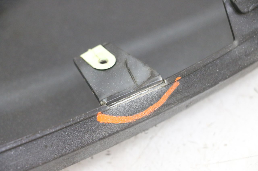 photo de SOTTOPEDANA PEUGEOT SATELIS 125 (2013 - 2018) - Zoom sui componenti