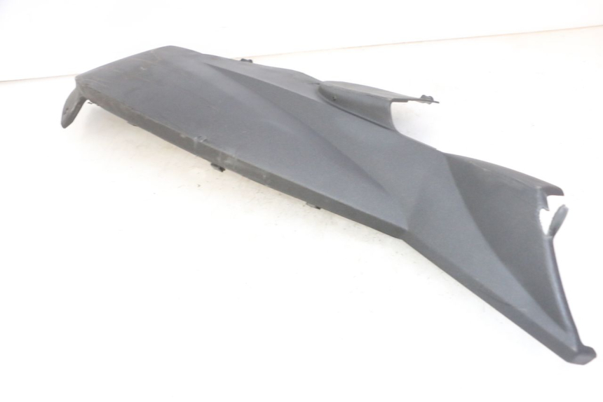 photo de SOTTOPEDANA PEUGEOT SATELIS 125 (2013 - 2018) - Dettagli dei punti di fissaggio