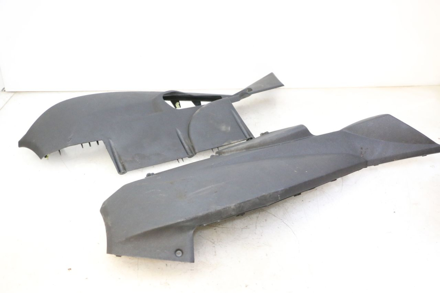 photo de SOTTOPEDANA PEUGEOT SATELIS 125 (2013 - 2018) - Dettaglio del componente