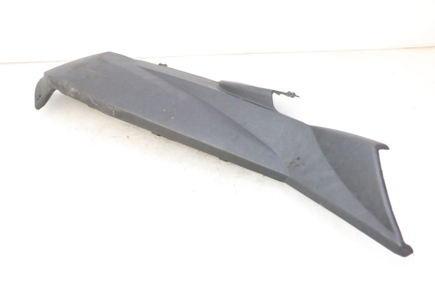 photo de SOTTOPEDANA PEUGEOT SATELIS 125 (2013 - 2018) - Caratteristiche distintive