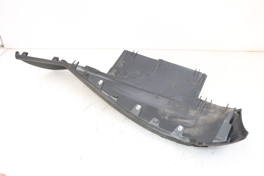 photo de SOTTOPEDANA PEUGEOT SATELIS 125 (2013 - 2018) - Primo piano ad alta risoluzione