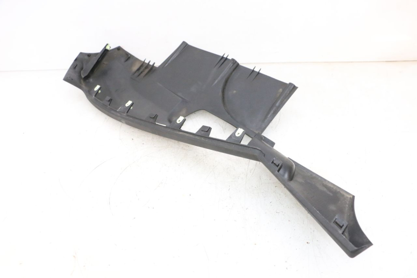 photo de SOTTOPEDANA PEUGEOT SATELIS 125 (2013 - 2018) - Stato della superficie e materiale