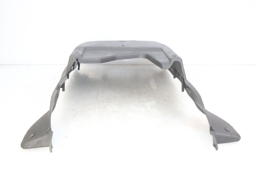 photo de FIANCHETTI INFERIORE APRILIA SCARABEO LIGHT 125 (2007 - 2011) - Caratteristiche distintive