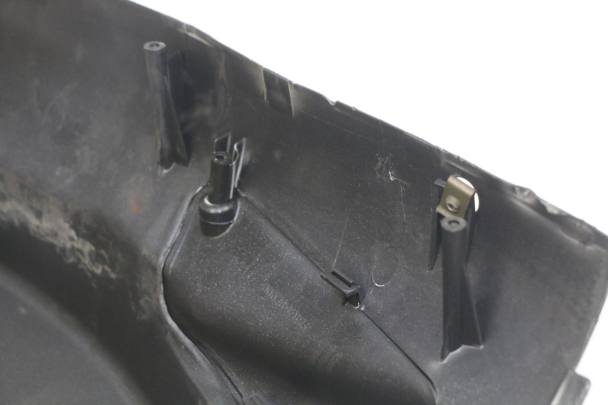 photo de FIANCHETTI INFERIORE APRILIA SCARABEO LIGHT 125 (2007 - 2011) - Primo piano tecnico