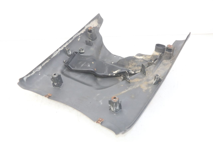 photo de FIANCHETTI INFERIORE APRILIA SCARABEO 100 (2003 - 2012) - Altra angolazione