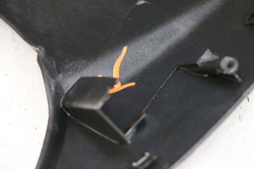 photo de SOTTOPEDANA APRILIA SR CARB LC 2T 50 (2004 - 2012) - Altra angolazione