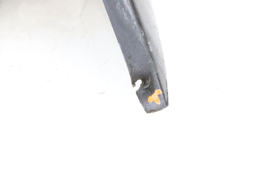 photo de SOTTOPEDANA APRILIA SR CARB LC 2T 50 (2004 - 2012) - Stato della superficie e materiale