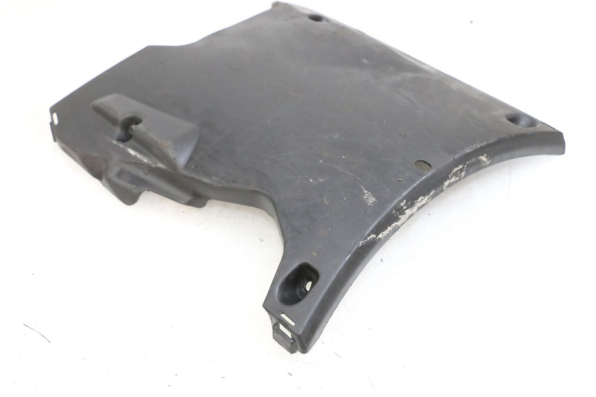 photo de SOTTOPEDANA PEUGEOT STREETZONE I 2T 50 (2018 - 2020) - Zoom sullo stato d'uso