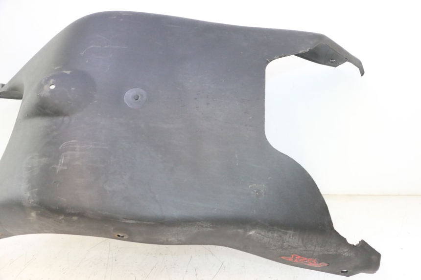 photo de FIANCHETTI INFERIORE PEUGEOT TREKKER 50 (1995 - 2004) - Primo piano ad alta risoluzione