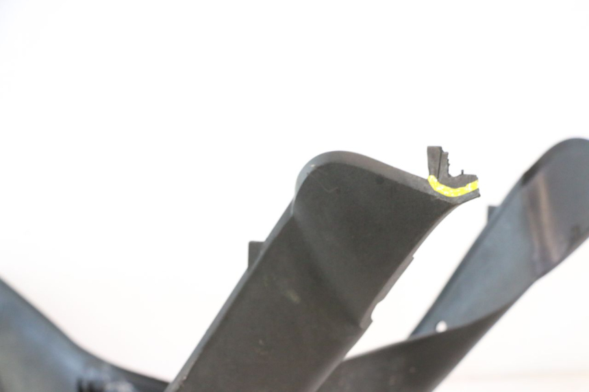 photo de FIANCHETTI INFERIORE PEUGEOT TREKKER 50 (1995 - 2004) - Dettaglio del componente