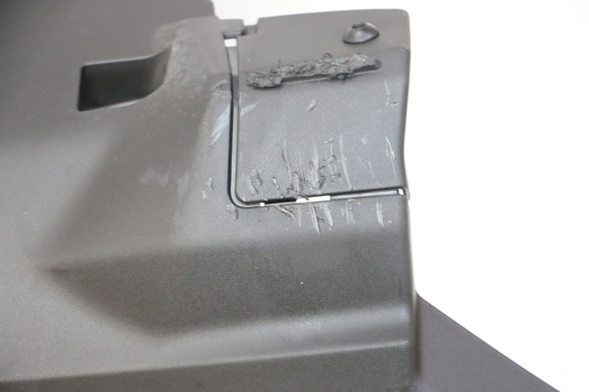 photo de SOTTOPEDANA YAMAHA XMAX X-MAX 125 (2021 - 2025) - Dettagli dei punti di fissaggio