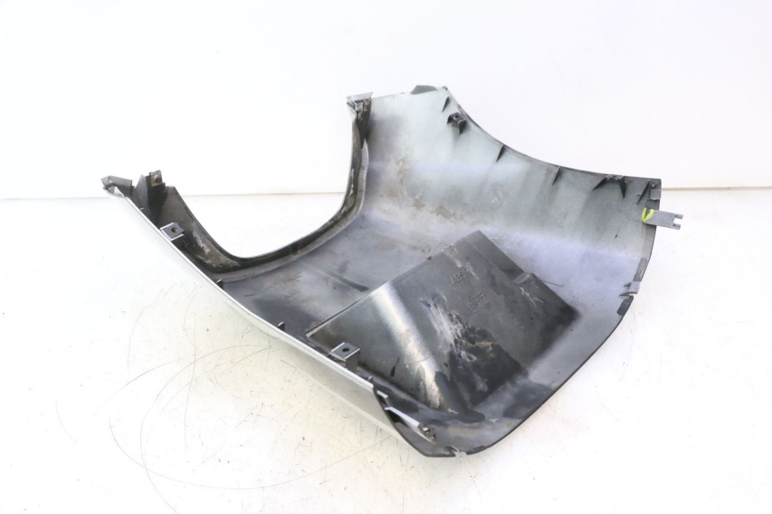photo de FIANCHETTI INFERIORE YAMAHA YP MAJESTY 125 (2002 - 2006) - Stato della superficie e materiale