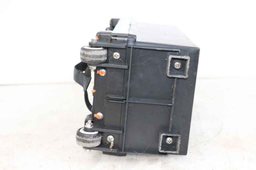 photo de BATTERIA E-MAX 80L 1 (2011 - 2014) - Altra angolazione