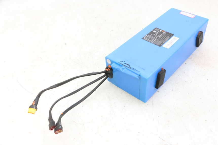 photo de BATTERIA URBANGLIDE E-CROSS PRO 1 - Caratteristiche distintive