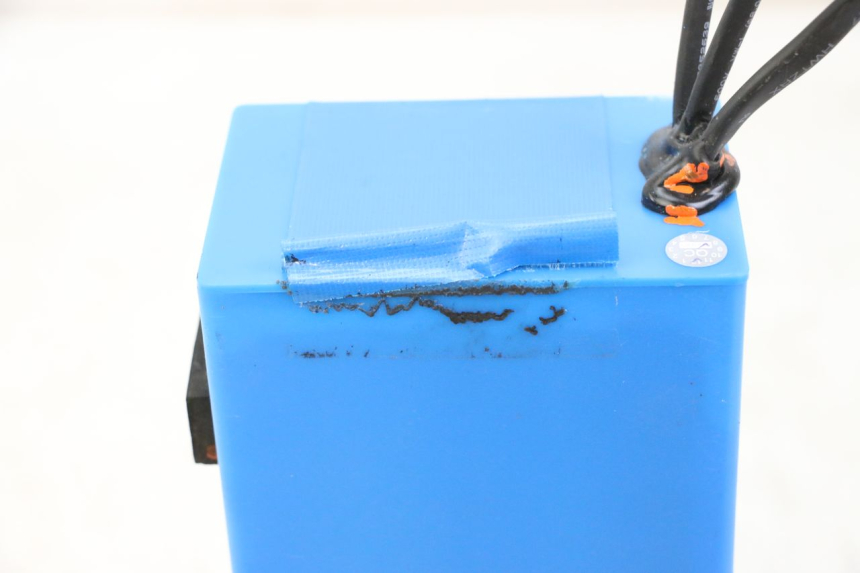 photo de BATTERIA URBANGLIDE E-CROSS PRO 1 - Altra angolazione