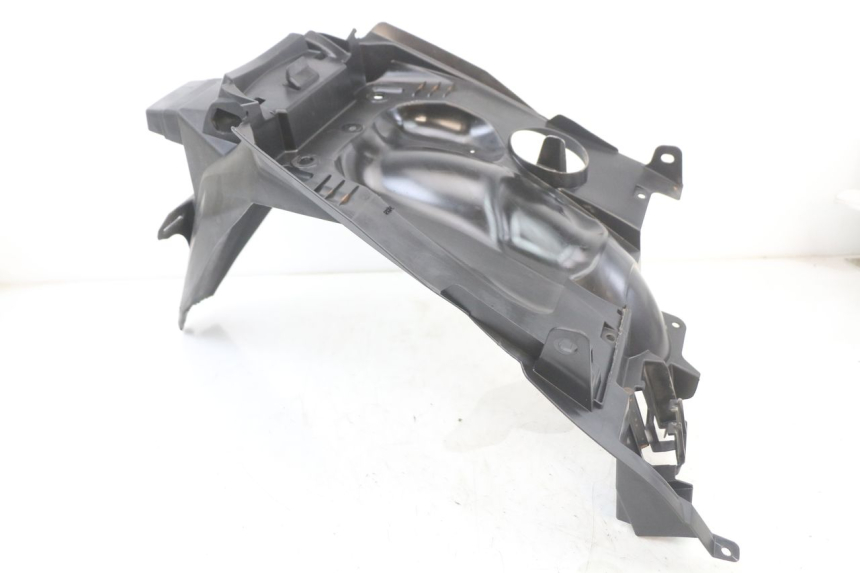 photo de PARAFANGO POSTERIORE SUZUKI ADDRESS 110 (2015 - 2020) - Dettagli dei punti di fissaggio