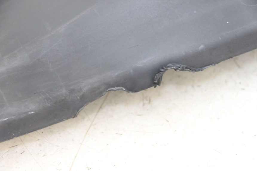 photo de PARAFANGO POSTERIORE KYMCO AGILITY 4T 50 (2018 - 2022) - Dettagli dei punti di fissaggio