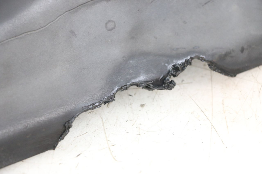 photo de PARAFANGO POSTERIORE KYMCO AGILITY 4T 50 (2005 - 2018) - Dettagli dei punti di fissaggio