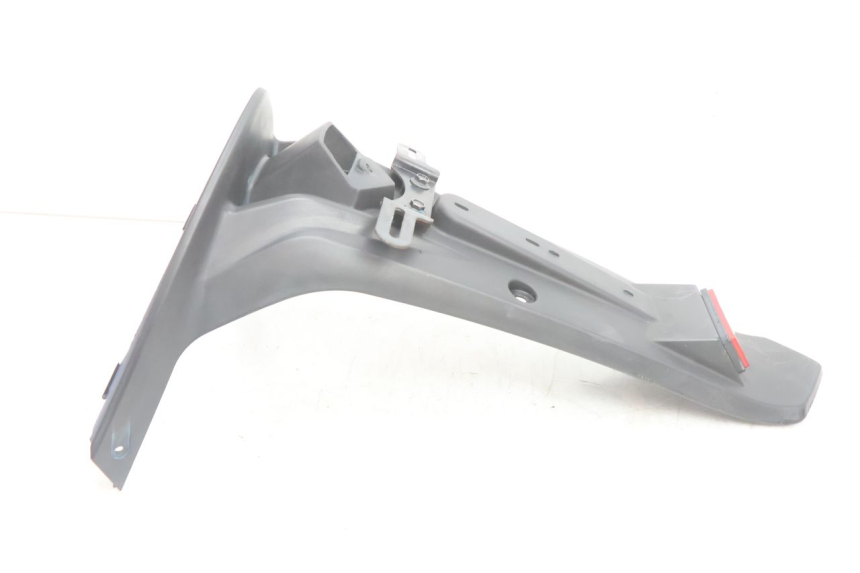 photo de PARAFANGO POSTERIORE KYMCO AGILITY CITY 16P 125 (2015 - 2024) - Primo piano tecnico