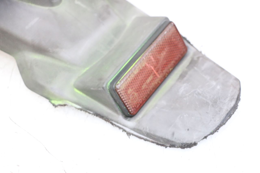 photo de PARAFANGO POSTERIORE HONDA CBF 125 (2009 - 2015) - Zoom sullo stato d'uso