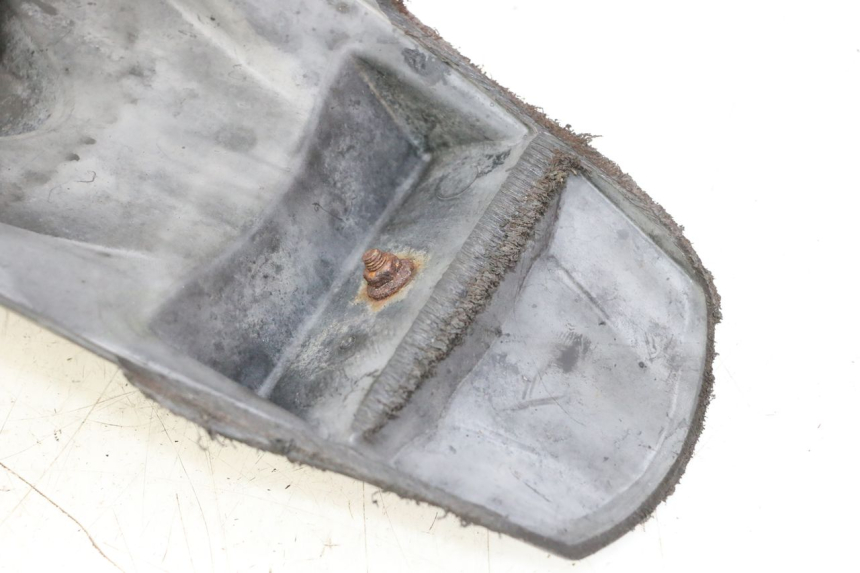 photo de PARAFANGO POSTERIORE HONDA CBF 125 (2009 - 2015) - Primo piano tecnico