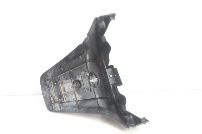 photo de PARAFANGO POSTERIORE PEUGEOT CITYSTAR 2T 50 (2018 - 2021) - Altra vista dell'articolo