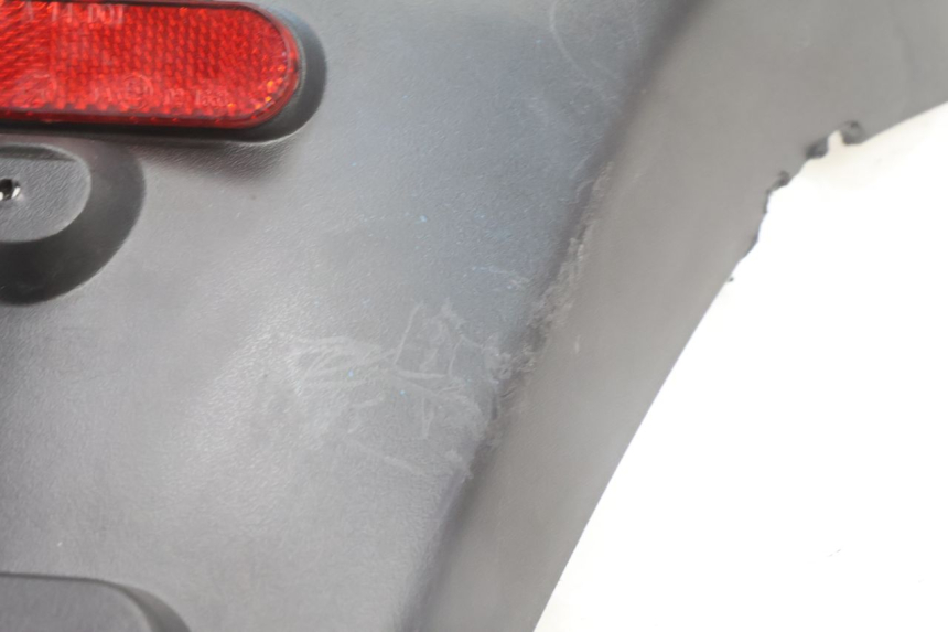 photo de PARAFANGO POSTERIORE PEUGEOT CITYSTAR 2T 50 (2018 - 2021) - Primo piano tecnico