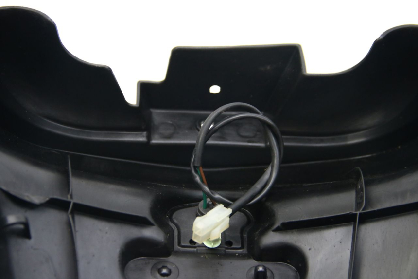 photo de PARAFANGO POSTERIORE PEUGEOT CITYSTAR 125 (2011 - 2017) - Caratteristiche distintive