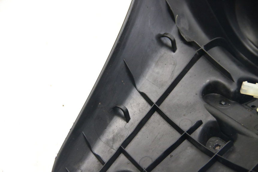 photo de PARAFANGO POSTERIORE PEUGEOT CITYSTAR 125 (2011 - 2017) - Focus sulla struttura