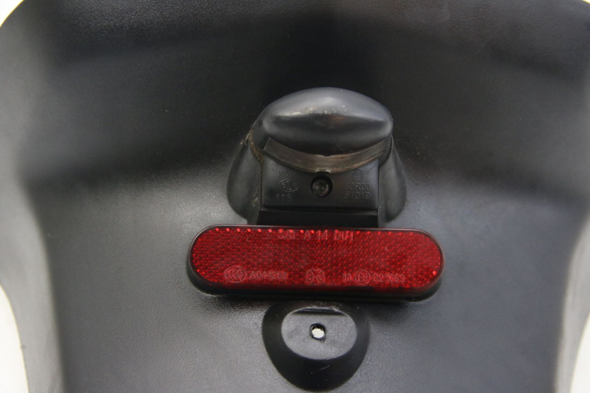 photo de PARAFANGO POSTERIORE PEUGEOT CITYSTAR 125 (2011 - 2017) - Dettagli dei punti di fissaggio