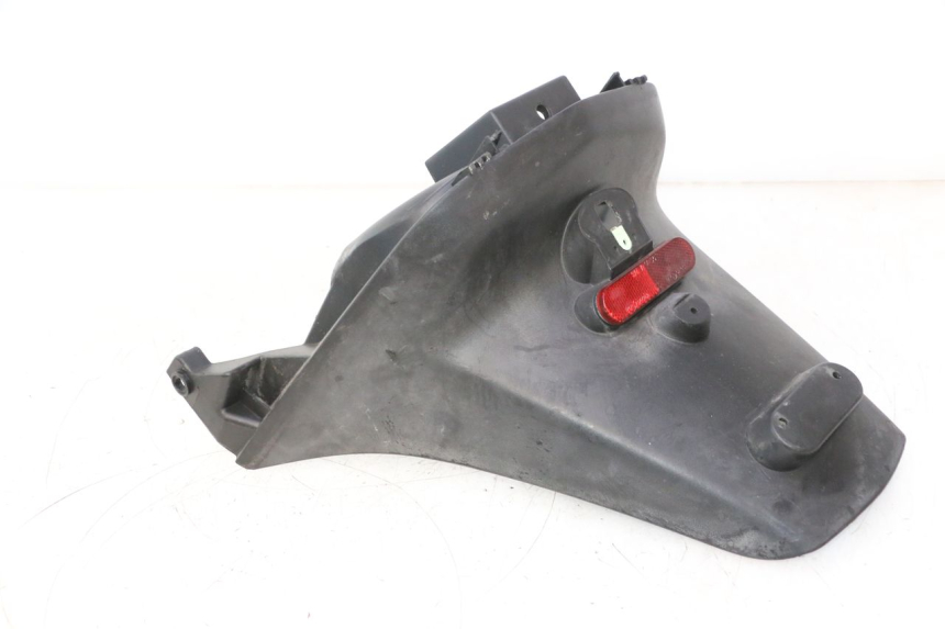 photo de PARAFANGO POSTERIORE PEUGEOT CITYSTAR 125 (2011 - 2017) - Primo piano tecnico