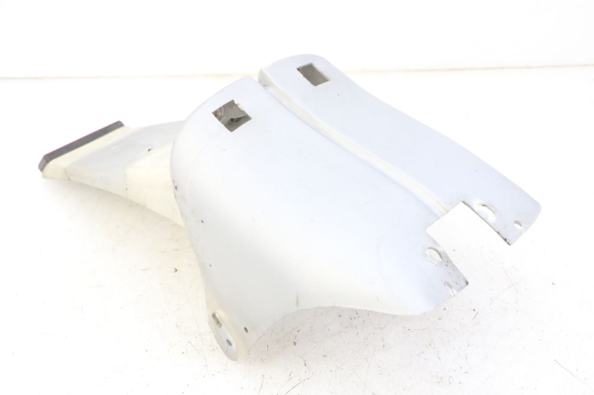 photo de PARAFANGO POSTERIORE APRILIA CLASSIC 125 (1995 - 2001) - Primo piano tecnico