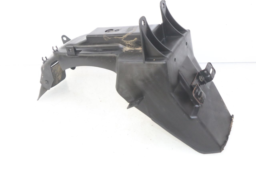 photo de PARAFANGO POSTERIORE SUZUKI CP 80 (1985 - 1996) - Primo piano tecnico