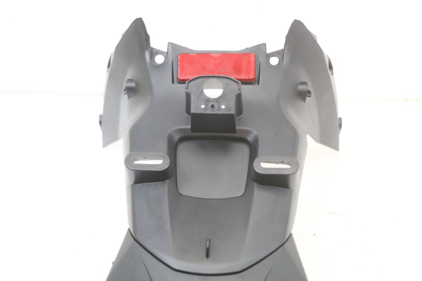 photo de PARAFANGO POSTERIORE SYM CROX 4T 50 (2016 - 2023) - Primo piano tecnico