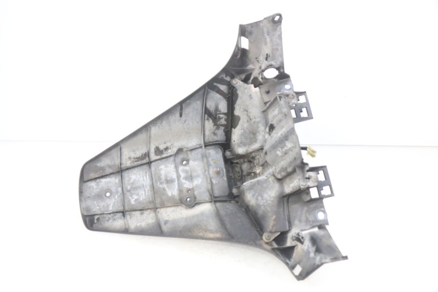 photo de PARAFANGO POSTERIORE HONDA FES S-WING SWING ABS 125 (2007 - 2015) - Primo piano tecnico