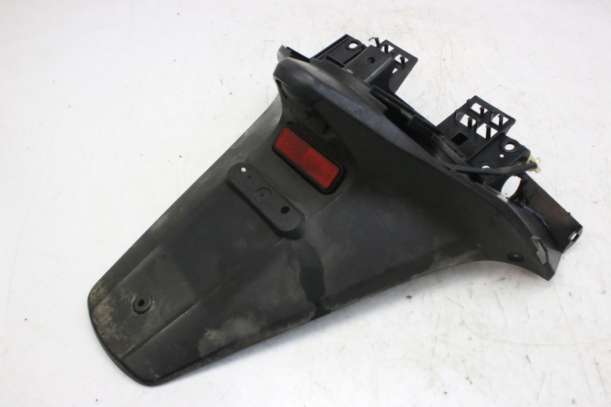 photo de PARAFANGO POSTERIORE HONDA FES S-WING SWING ABS 125 (2007 - 2015) - Zoom sullo stato d'uso