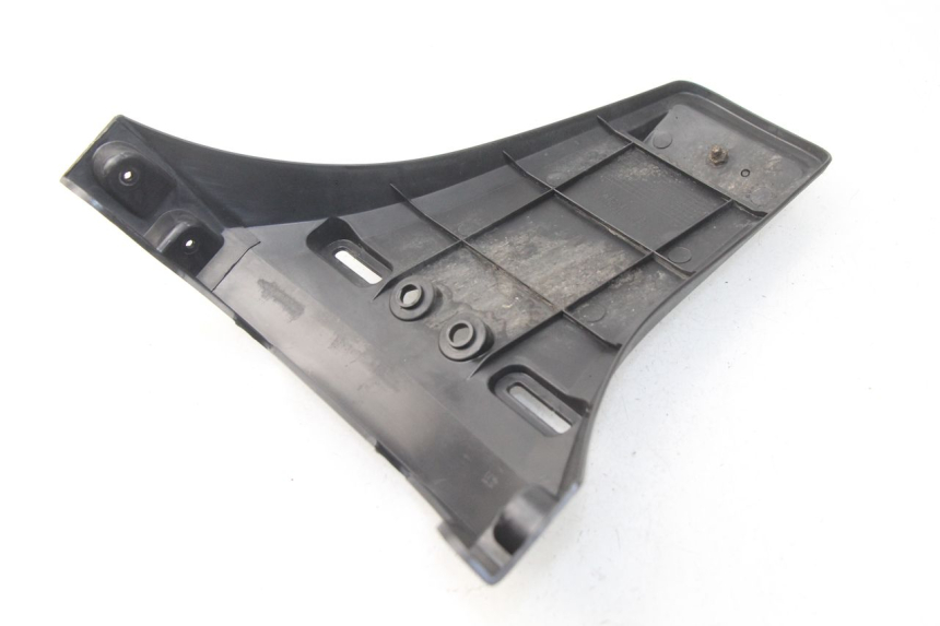 photo de PARAFANGO POSTERIORE SYM FIDDLE 3 III 125 (2014 - 2020) - Primo piano tecnico