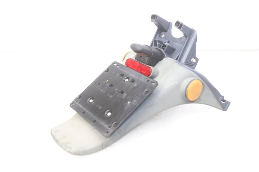 photo de PARAFANGO POSTERIORE PIAGGIO FLY 100 (2006 - 2010) - Altra angolazione