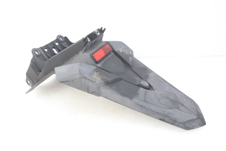 photo de PARAFANGO POSTERIORE HONDA FORZA 125 (2015 - 2016) - Primo piano tecnico