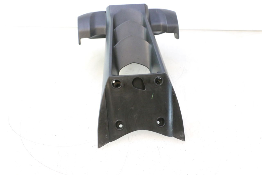 photo de PARAFANGO POSTERIORE YAMAHA FZ8 800 (2010 - 2016) - Primo piano tecnico