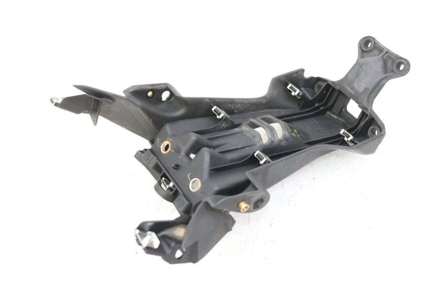 photo de PARAFANGO POSTERIORE BMW G310 R 310 (2016 - 2020) - Zoom sullo stato d'uso