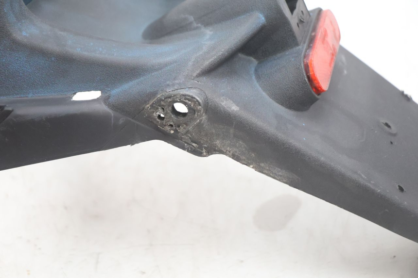 photo de PARAFANGO POSTERIORE GILERA GP 800 (2007 - 2013) - Primo piano tecnico