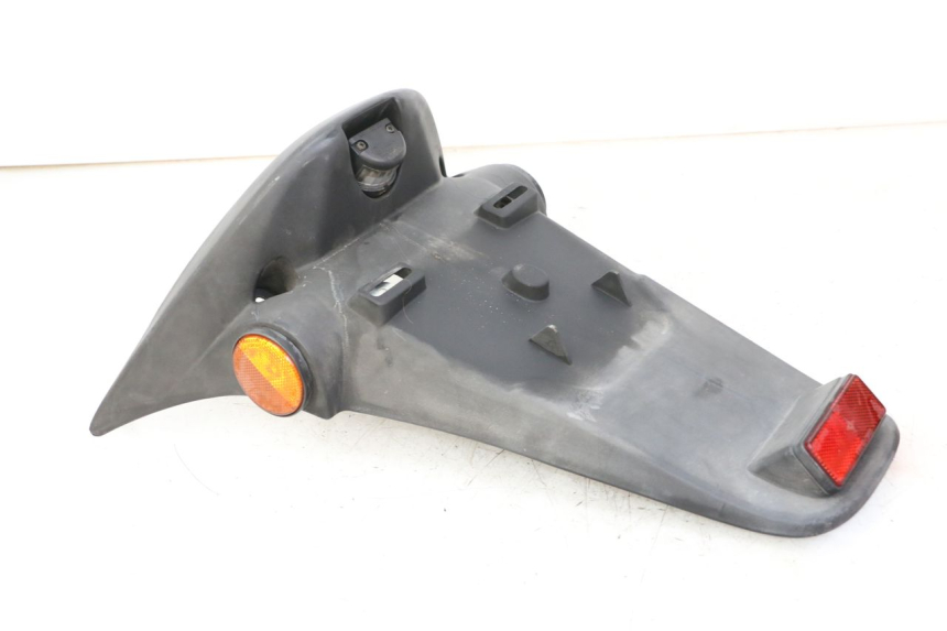 photo de PARAFANGO POSTERIORE KYMCO GRAND DINK 125 (2008 - 2014) - Primo piano tecnico