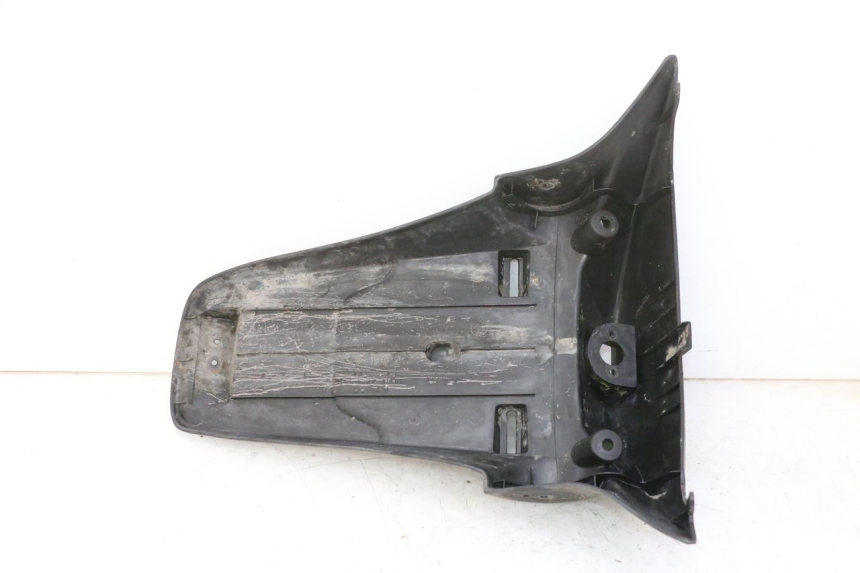 photo de PARAFANGO POSTERIORE KYMCO GRAND DINK 125 (2008 - 2014) - Zoom sullo stato d'uso