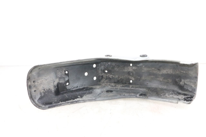 photo de PARAFANGO POSTERIORE SUZUKI GSX E 250 (1982 - 1983) - Zoom sullo stato d'uso