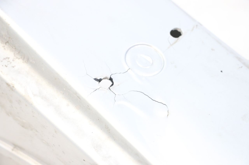 photo de PARAFANGO POSTERIORE SUZUKI GSX E 250 (1982 - 1983) - Altra angolazione