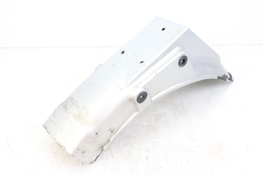 photo de PARAFANGO POSTERIORE SUZUKI GSX E 250 (1982 - 1983) - Primo piano tecnico