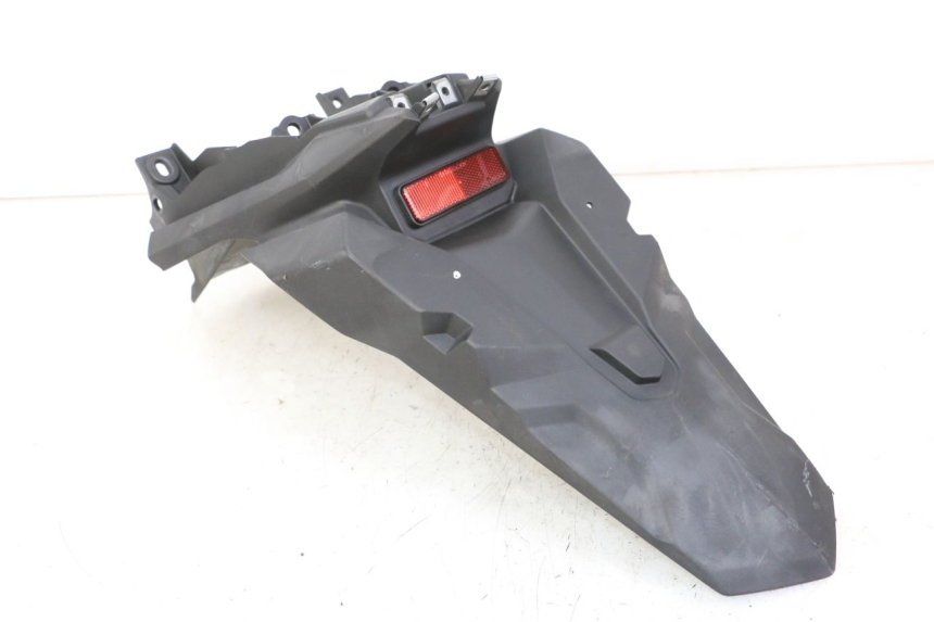 photo de PARAFANGO POSTERIORE HONDA FORZA 125 (2021 - 2025) - Primo piano tecnico